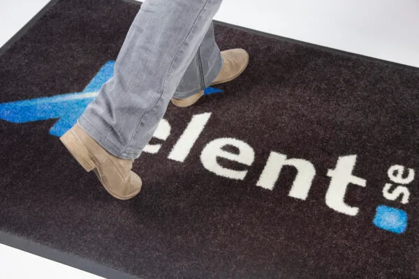 Tapis logo en fibre recyclée
