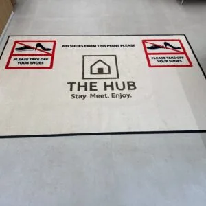 Tapis logo personnalisé - The Hub 1