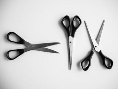 Comment découper un tapis d’entrée pour entreprise ? Guide pratique et conseils professionnels