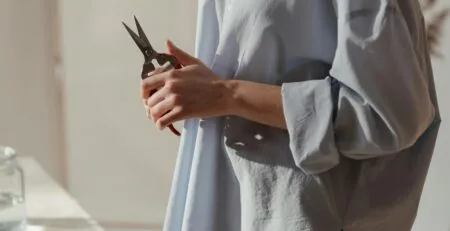 Comment couper un tapis en caoutchouc : Guide pratique et astuces pour un résultat professionnel