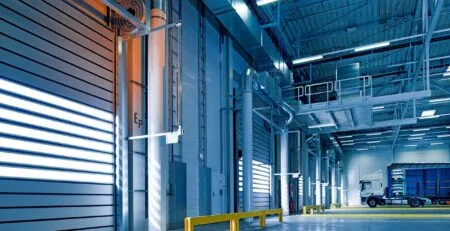 Bacs de rétention pliables avec ou sans équerres : Quel choix pour optimiser la sécurité dans votre entreprise ?