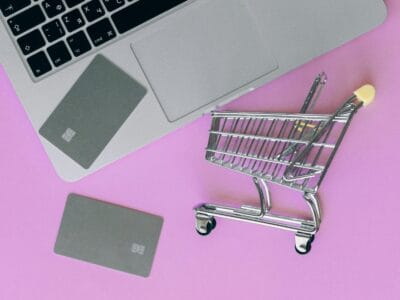 Les 5 erreurs à éviter lors de l&rsquo;achat d&rsquo;un tapis en ligne : Guide pour les entreprises par Tapis-Logo