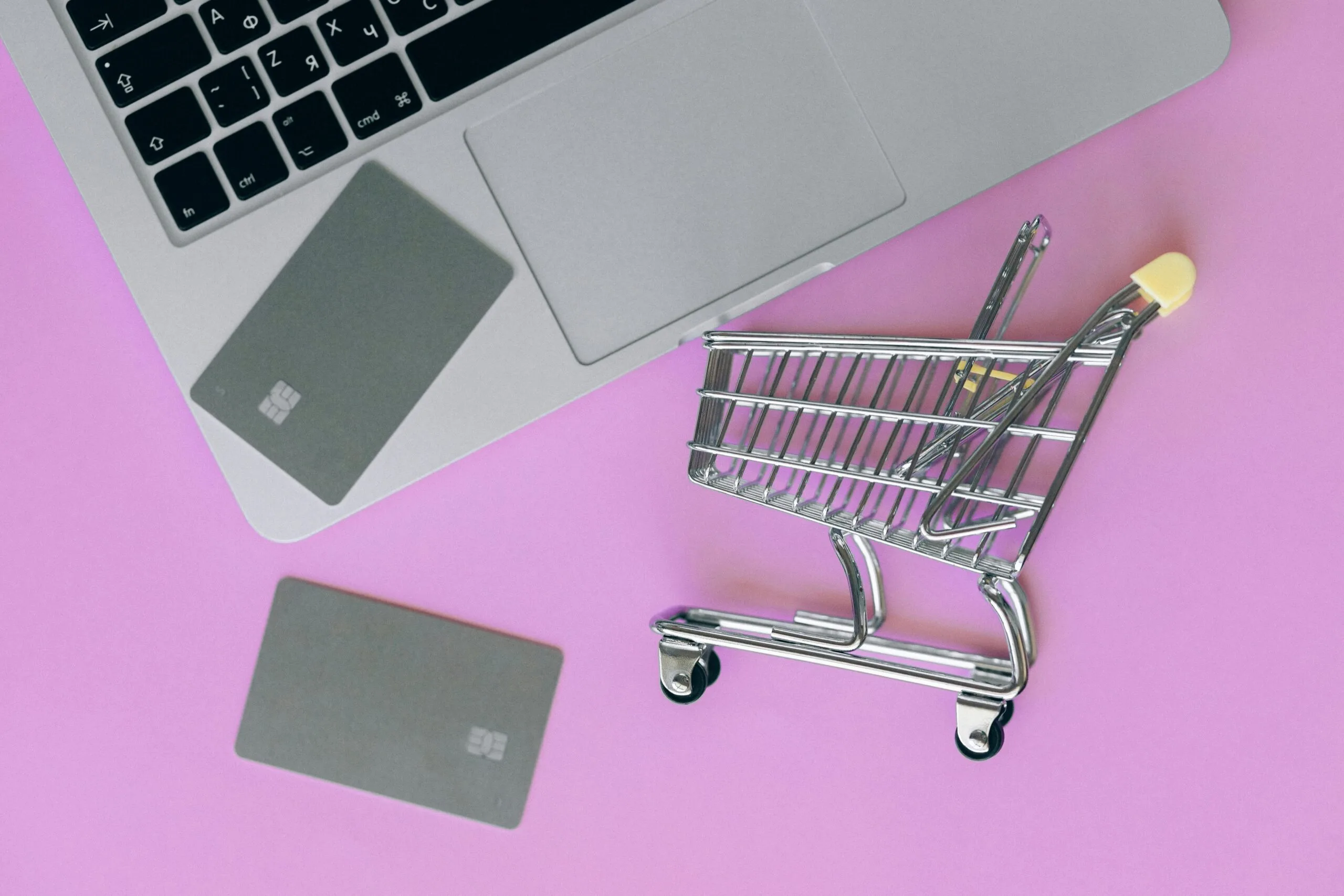 Les 5 erreurs à éviter lors de l’achat d’un tapis en ligne : Guide pour les entreprises par Tapis-Logo