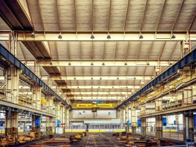 Les tapis professionnels résistants aux produits chimiques : protéger vos sols dans les milieux industriels