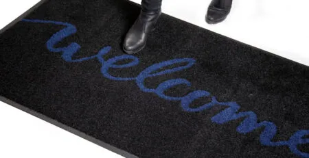 Tapis de bienvenue personnalisés : La première impression compte pour votre entreprise