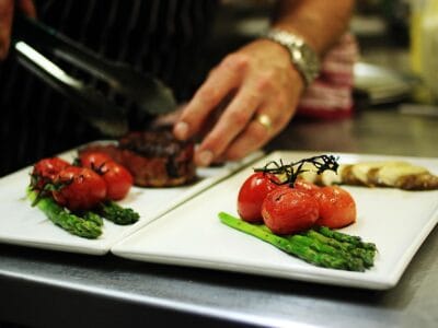 Pourquoi l’utilisation de tapis en caoutchouc dans les cuisines professionnelles est-elle indispensable ? 🍽️