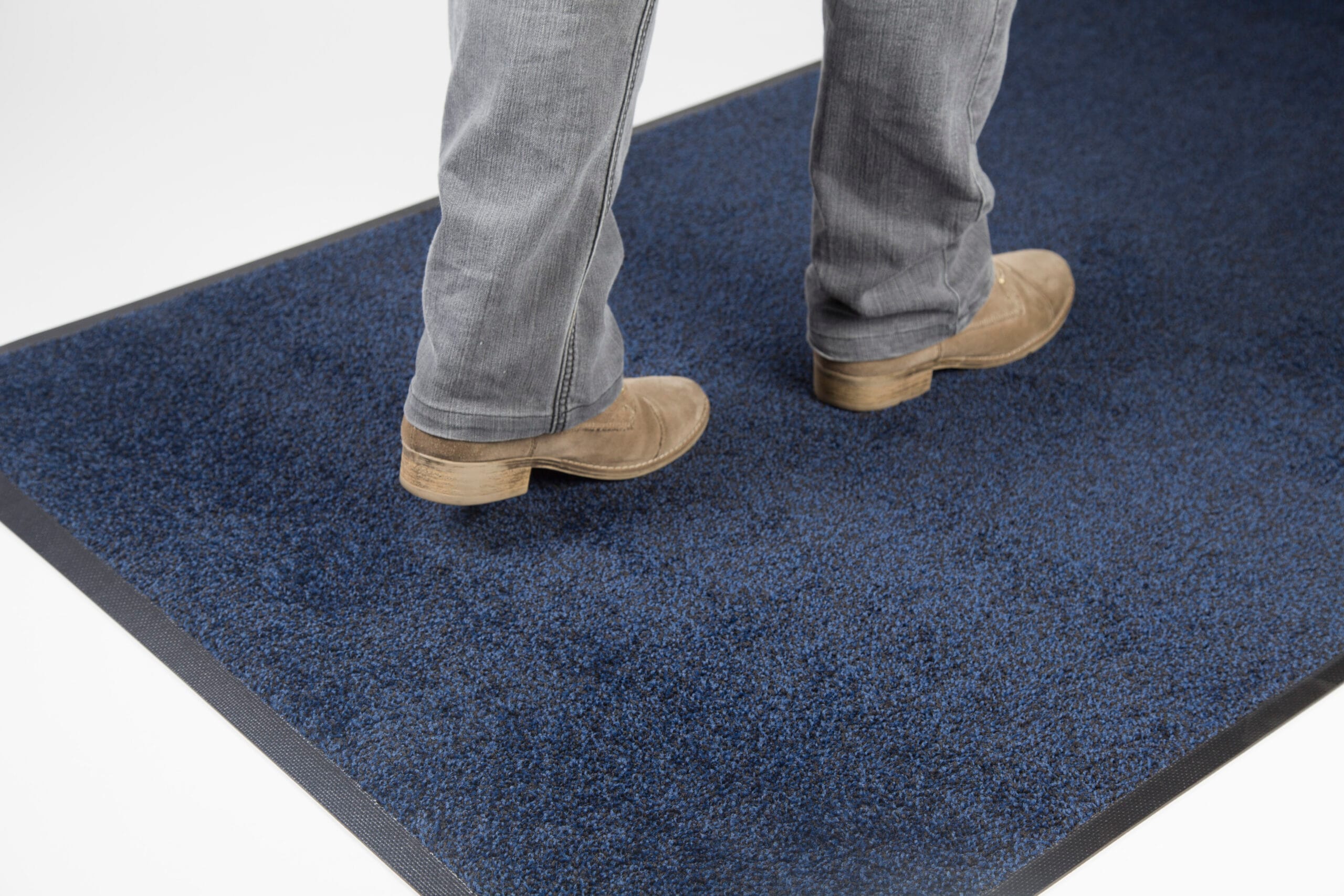 Les tapis d’accueil : Pourquoi sont-ils si importants pour votre entreprise ? 🏢✨