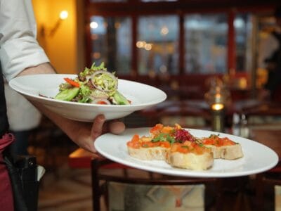 Le tapis sur mesure pour restaurant : Pourquoi personnaliser vos tapis peut faire toute la différence ? 🍽️✨