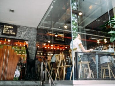 Quels tapis conviennent le mieux aux zones de cuisine dans un restaurant ?