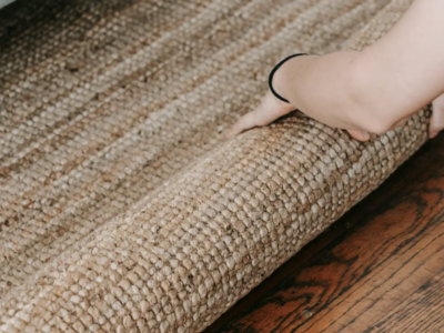 Comment dérouler un tapis pour une entreprise ? Les meilleures pratiques et conseils professionnels.