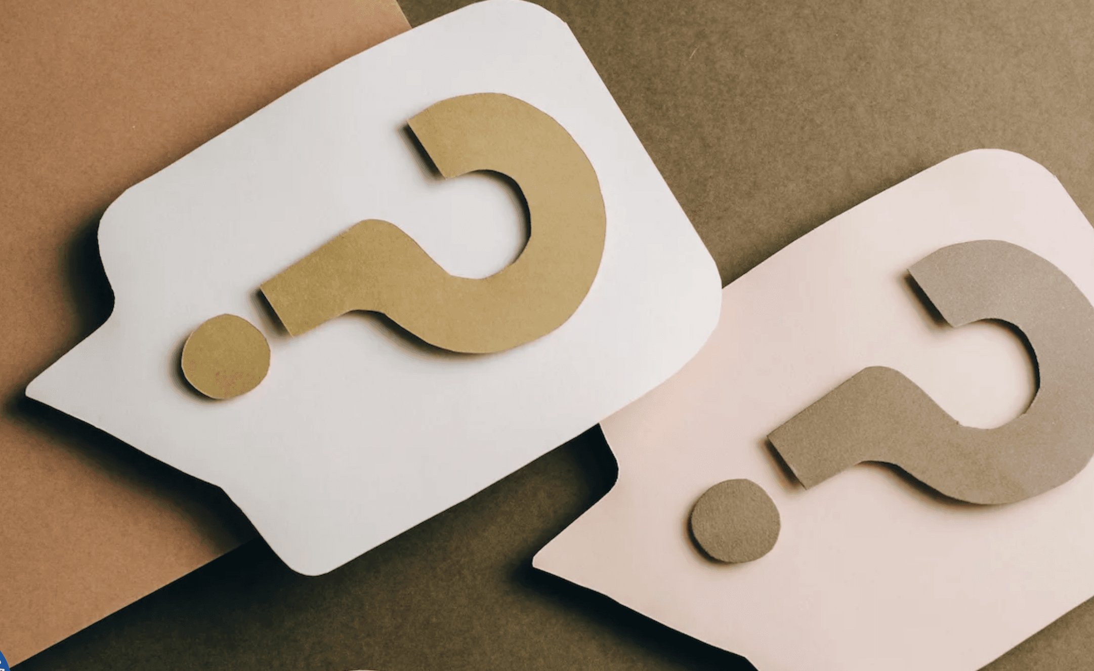 Normes des Tapis Professionnels : PRM, ISO, Sécurité Incendie et Durabilité – L&rsquo;Essentiel à Savoir pour Choisir en Conformité