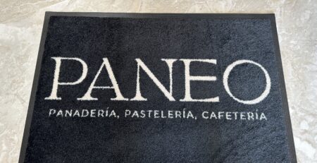 Qu’est-ce qu’un tapis personnalisé et à quoi sert-il vraiment ?