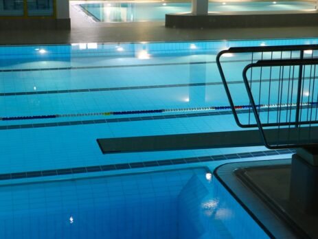 Qu’est-ce qu’un tapis antidérapant pour piscine et comment fonctionne-t-il ?
