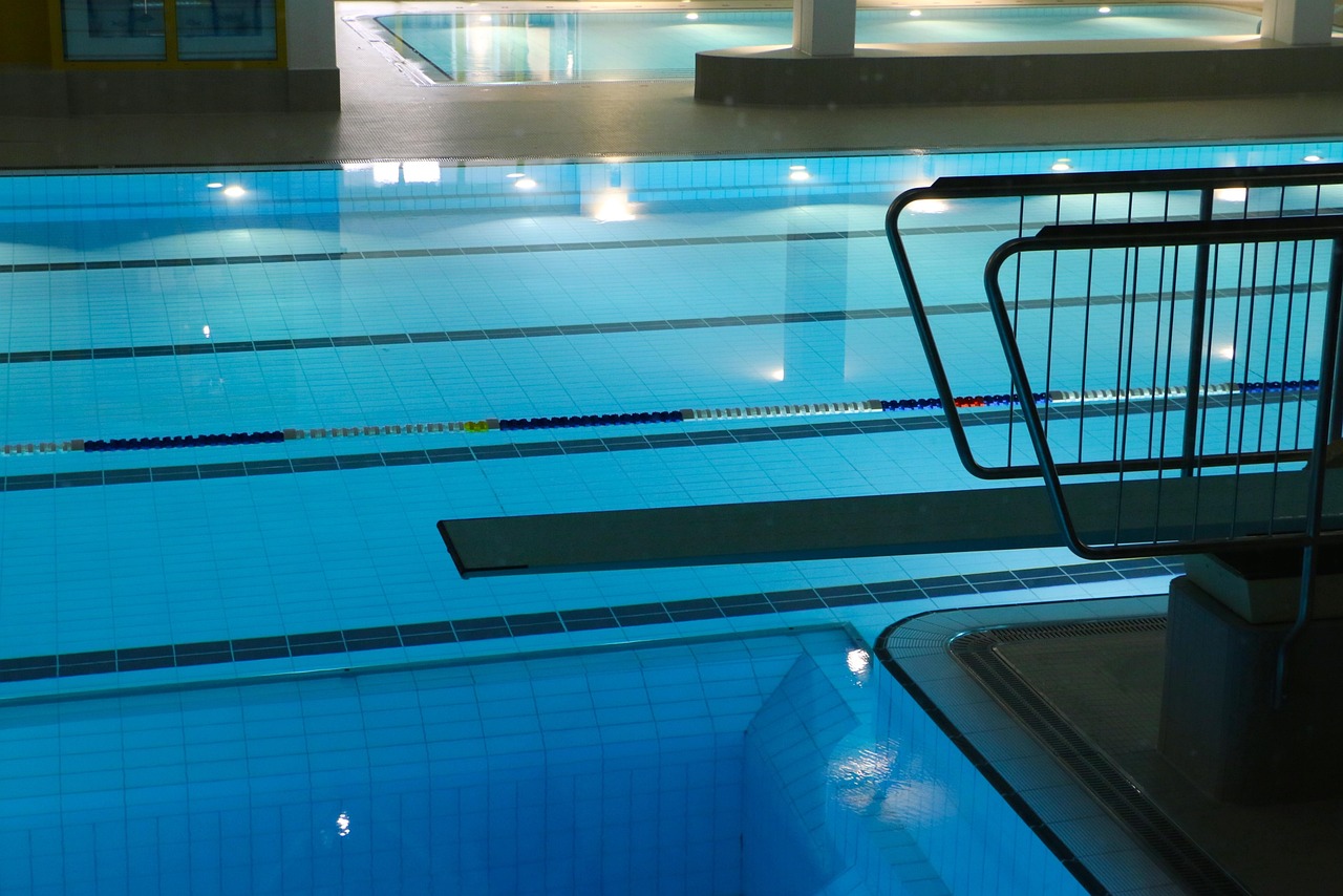 Qu’est-ce qu’un tapis antidérapant pour piscine et comment fonctionne-t-il ?