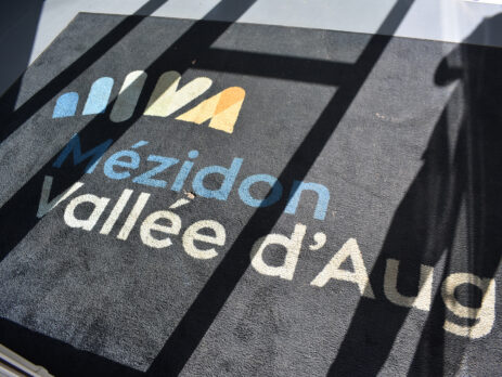 Tapis personnalisé antidérapant : sécurité et design combinés.