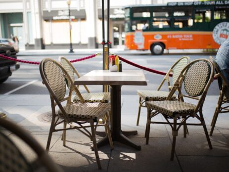 Tapis d’entrée pour restaurant : normes HACCP et antidérapance