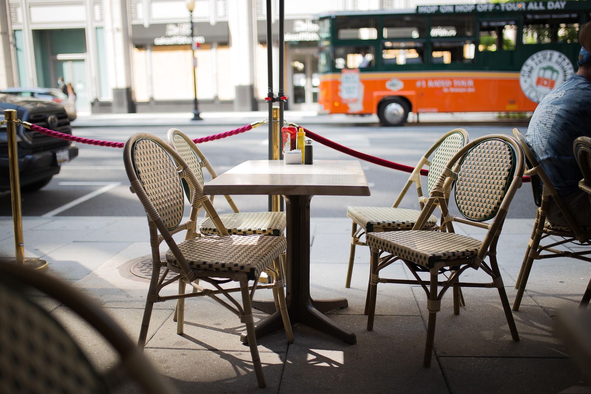 Tapis d’entrée pour restaurant : normes HACCP et antidérapance